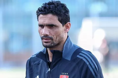 تصعيد مؤقت.. يلا كورة يكشف سر ظهور محمد نجيب في الجهاز الفني للأهلي أمام إنبي